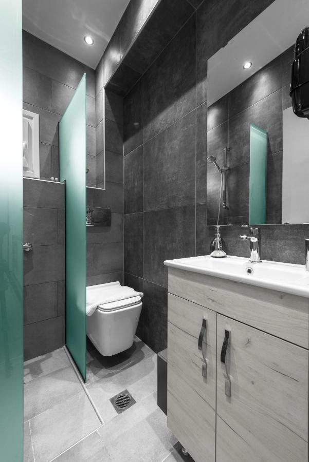 Denizen Boutique Apartments, Nilie Hospitality Mgmt Thessaloniki Exterior photo